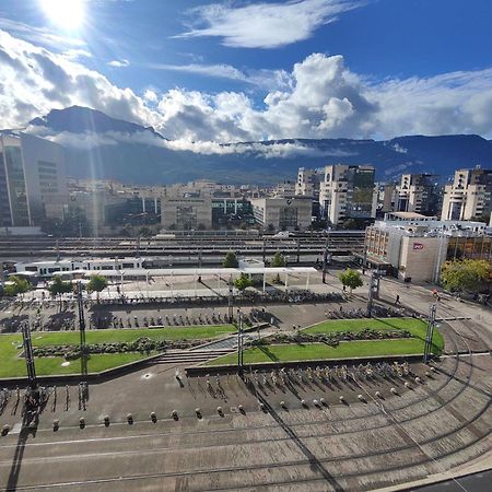 Campanile Grenoble Centre Gare Hotel Exterior photo