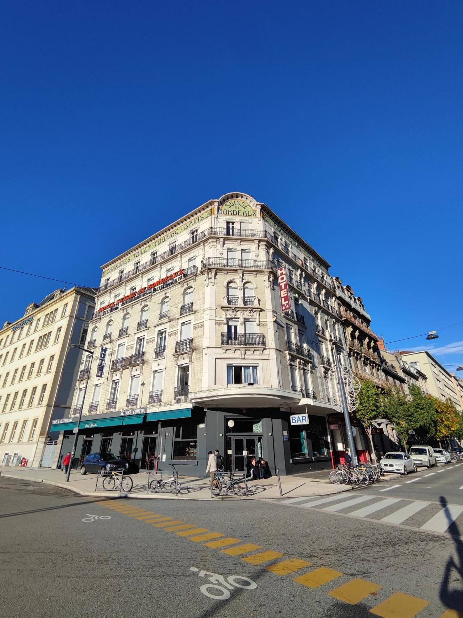 Campanile Grenoble Centre Gare Hotel Exterior photo